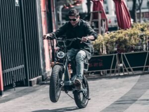 Eunorau تطلق الدراجة الكهربائية Flash e-bike بنطاق يصل إلى 220 ميلاً